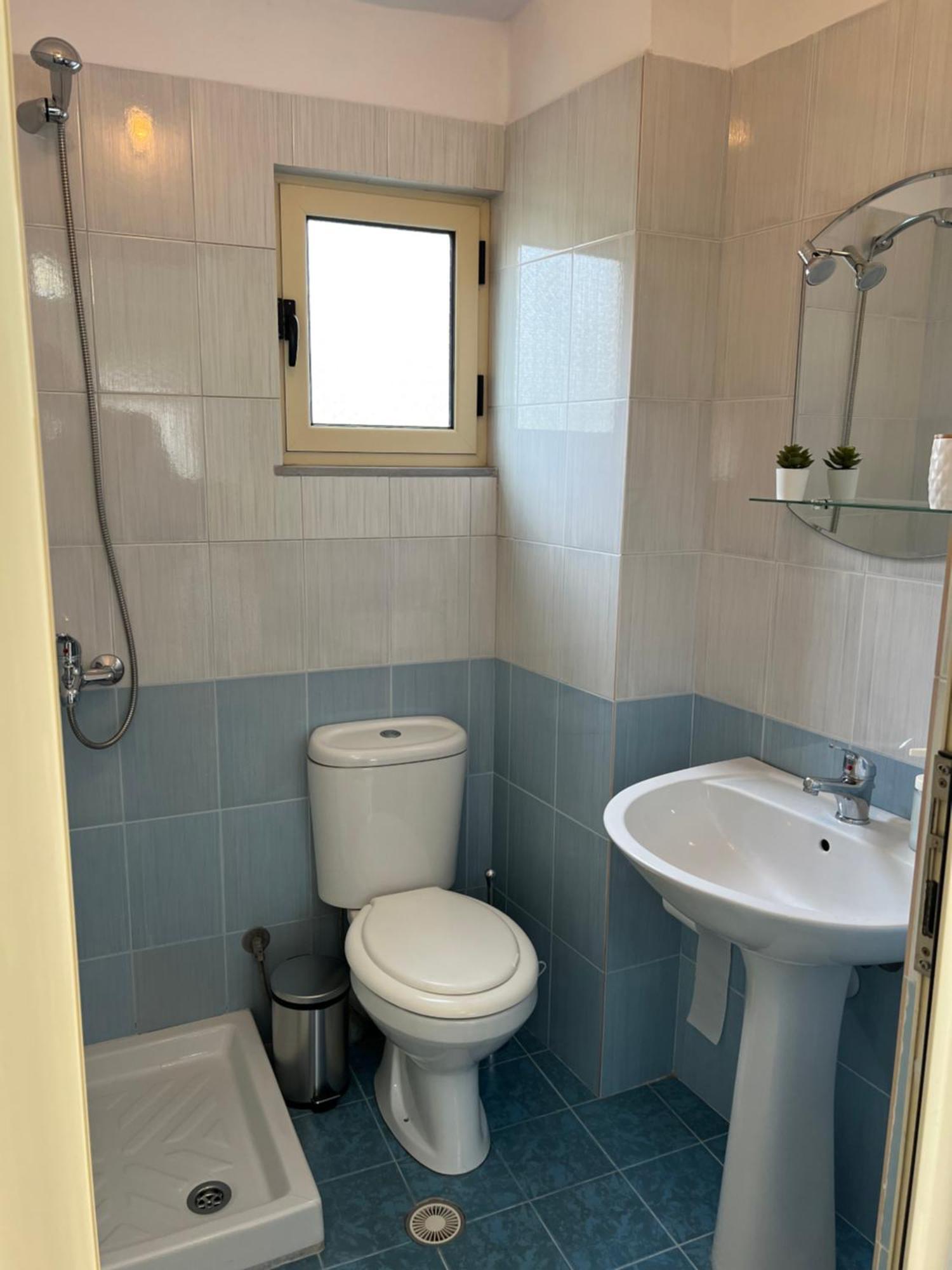 Helios Rooms Sarandë Exterior foto
